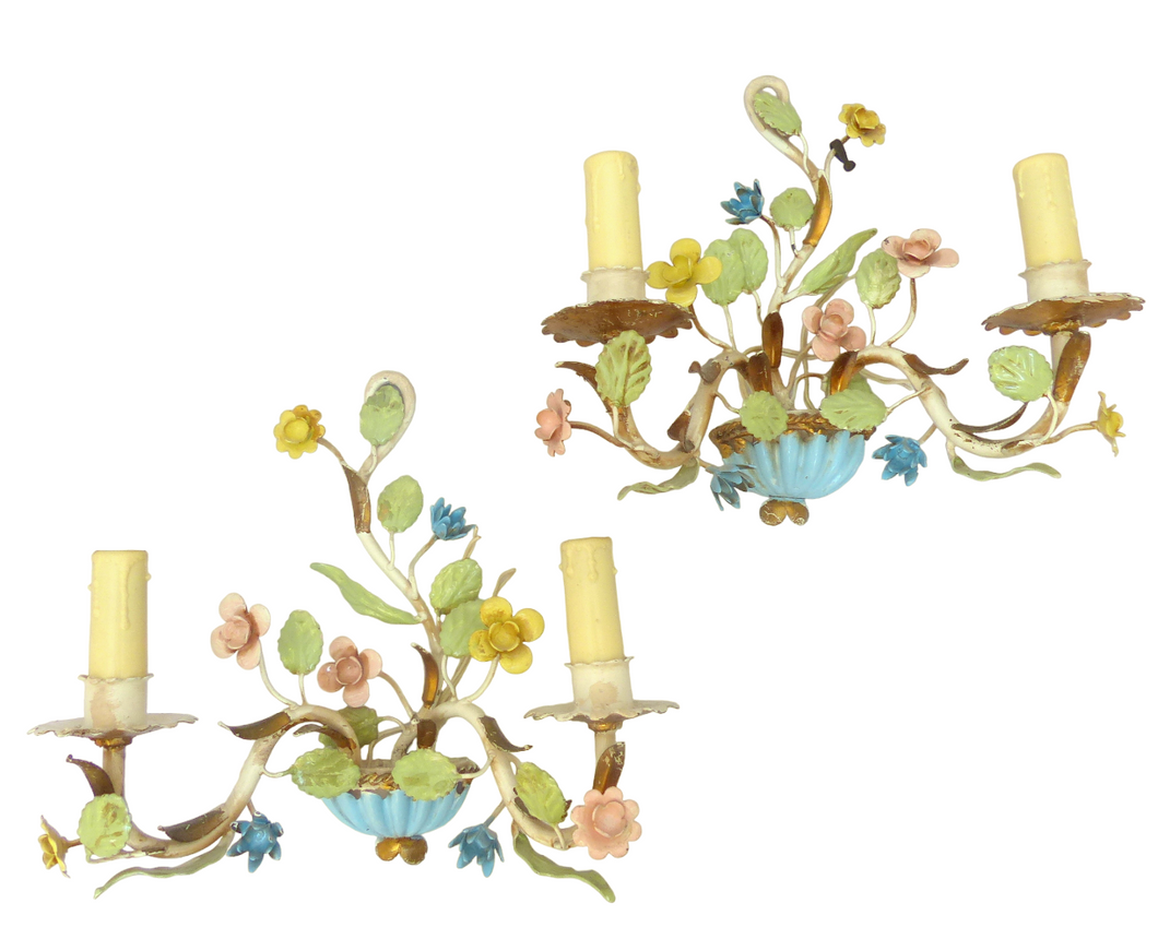 Charming Florentine PAIR Wall Light Enameld Metal Tole Flowers 1950 Italian
