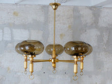 Load image into Gallery viewer, Superbe Lustre ancien Gaetano Sciolari 5 feux Métal doré et Verre fumé 1970