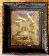 Load image into Gallery viewer, Superbe RARE ancien cadre reliquaire XIXème Saint paperolle cachet cire 1