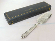 Load image into Gallery viewer, Antique French Sterling Silver Pie Cake Pastry Server Set Napoleon III era 1870
