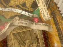 Load image into Gallery viewer, Superbe RARE ancien cadre reliquaire XIXème Saint paperolle cachet cire 2
