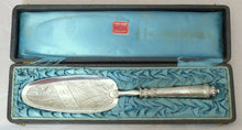 Load image into Gallery viewer, Antique French Sterling Silver Pie Cake Pastry Server Set Napoleon III era 1870
