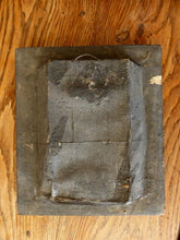 Load image into Gallery viewer, Superbe RARE ancien cadre reliquaire XIXème Saint paperolle cachet cire 1