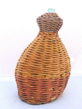 Load image into Gallery viewer, RARE Ancien Biberon de Berger Verrerie Vannerie Collection Art populaire 18ème