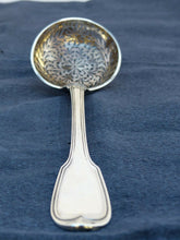 Load image into Gallery viewer, Cuillère à Saupoudrer Argent Massif Vieillard C1819-38 XIXème 21.5cm L. LABBE