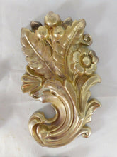 Load image into Gallery viewer, SERIE 4 ORNEMENTS XIXème LAITON Doré - LARGE SET OF 4 ORNAMENT XIXth / 19x11 cm