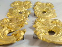 Load image into Gallery viewer, SERIE 4 ORNEMENTS XIXème LAITON Doré - LARGE SET OF 4 ORNAMENT XIXth / 18x11 cm