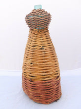 Load image into Gallery viewer, RARE Ancien Biberon de Berger Verrerie Vannerie Collection Art populaire 18ème