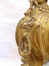 Load image into Gallery viewer, Superbe Pendule Ancienne Régule Doré Plaque Porcelaine SEVRES 19ème Horloge
