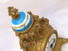 Load image into Gallery viewer, Superbe Pendule Ancienne Régule Doré Plaque Porcelaine SEVRES 19ème Horloge