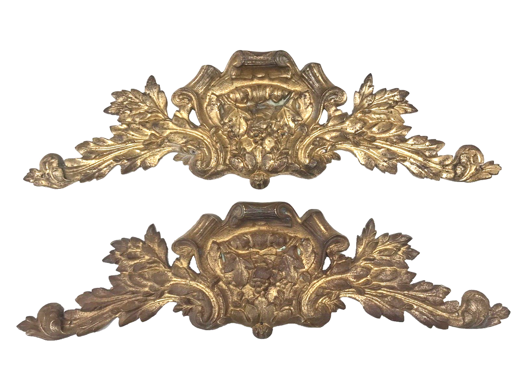 PAIR 19TH Antique French Gilded Bronze Shell Pediment 17