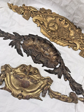 Load image into Gallery viewer, 19TH Antique French Gilded Bronze Shell Pediment 16" Hardware Salvage 206