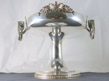 Load image into Gallery viewer, COUPE SUR PIED METAL ARGENTE XIXème EMPIRE CYGNE /  CENTERPIECE 19TH
