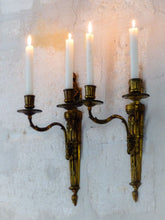 Load image into Gallery viewer, Gorgeous Set 4x Antique Gilded Bronze Wall light Sconce 1920 RAM theme Louis XVI
