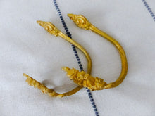 Load image into Gallery viewer, Antique PAIR French Ormolu Bronze Tiebacks Rod Curtain 19TH Hooks
