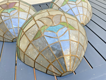 Load image into Gallery viewer, Superbe lot 3x anciennes appliques Nacre Décor Fleurs 1980 Multicolores
