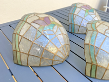 Load image into Gallery viewer, Superbe lot 3x anciennes appliques Nacre Décor Fleurs 1980 Multicolores
