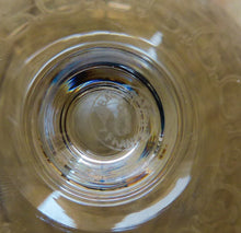 Load image into Gallery viewer, BACCARAT Superbe Verre à vin Art Deco Modèle ROHAN Cristal 10cm Dispo 4x
