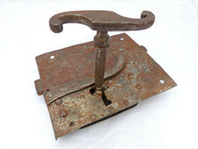 Load image into Gallery viewer, 17TH CENTURY LARGE PRIMITIVE HAND MADE WROUGHT IRON CASTLE DOOR LOCK ANTIQUE
