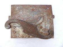 Load image into Gallery viewer, 17TH CENTURY LARGE PRIMITIVE HAND MADE WROUGHT IRON CASTLE DOOR LOCK ANTIQUE
