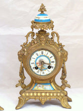 Load image into Gallery viewer, Superbe Pendule Ancienne Régule Doré Plaque Porcelaine SEVRES 19ème Horloge
