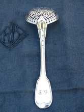 Load image into Gallery viewer, Cuillère à Saupoudrer Argent Massif Vieillard C1819-38 XIXème 21.5cm L. LABBE
