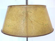 Load image into Gallery viewer, Lampe bouillotte en tôle peinte XIXème 3 feux / Bronze lamp painted 19th century
