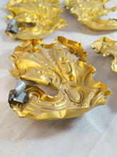 Load image into Gallery viewer, SERIE 4 ORNEMENTS XIXème LAITON Doré - LARGE SET OF 4 ORNAMENT XIXth / 18x11 cm
