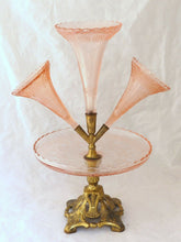 Load image into Gallery viewer, Late 19th ART NOUVEAU Centerpiece Tulip holder Pink Glass Gilded metal 3 Cornets
