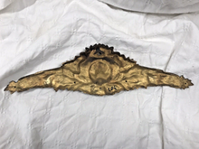 Load image into Gallery viewer, 19TH Antique French Gilded Bronze Shell Pediment 14&quot; Hardware Salvage 204
